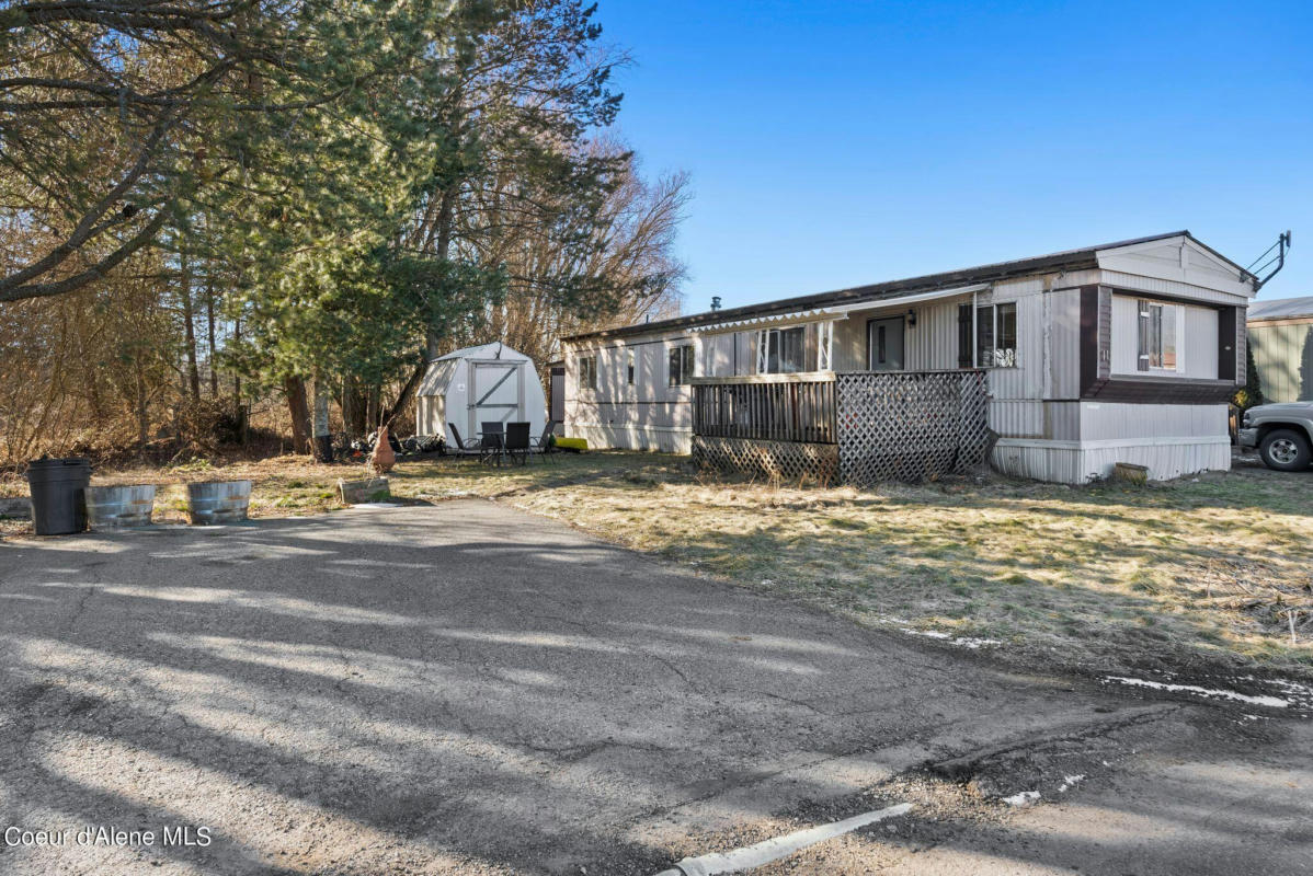 1100 KOOTENAI CUTOFF RD TRLR 11, Ponderay, ID 83852 Manufactured Home